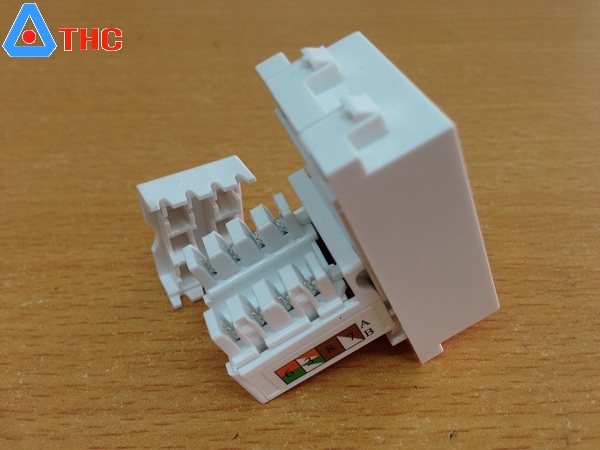 Ổ cắm mạng RJ45 âm tường chuẩn WIDE